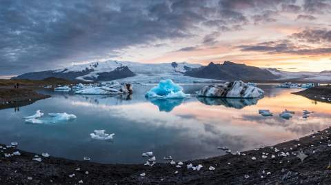 Ледниковая лагуна Йёкюльсаурлоун (Jökulsárlón), Бриллиантовый пляж (Diamond Beach)