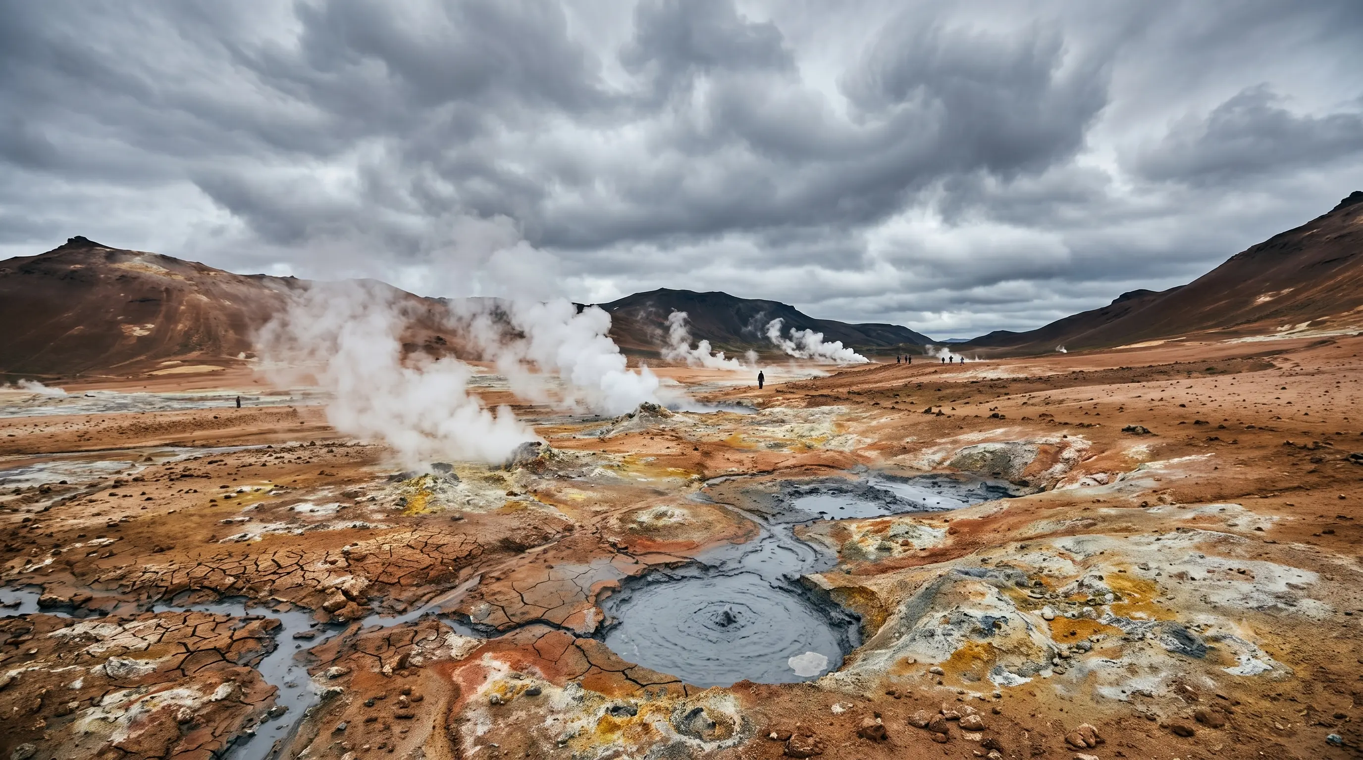 Кратер Вити (Víti), Лавовые поля Диммуборгир (Dimmuborgir), Геотермальная зона Хверир (Hverir), Купальни Myvatn Nature Baths